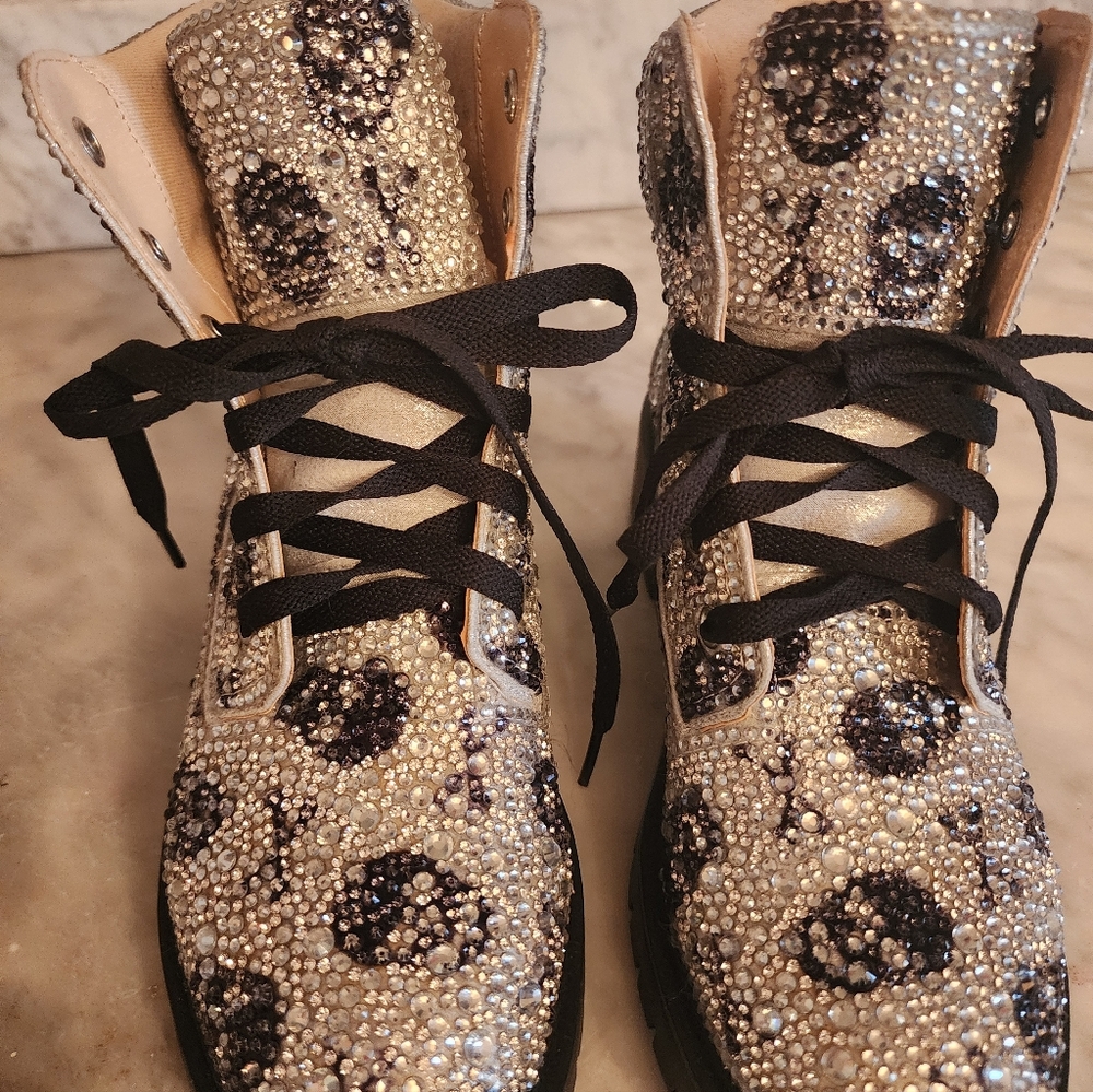 Betsey Johnson Skull Combat Boots 7.5 - Picture 2 of 5